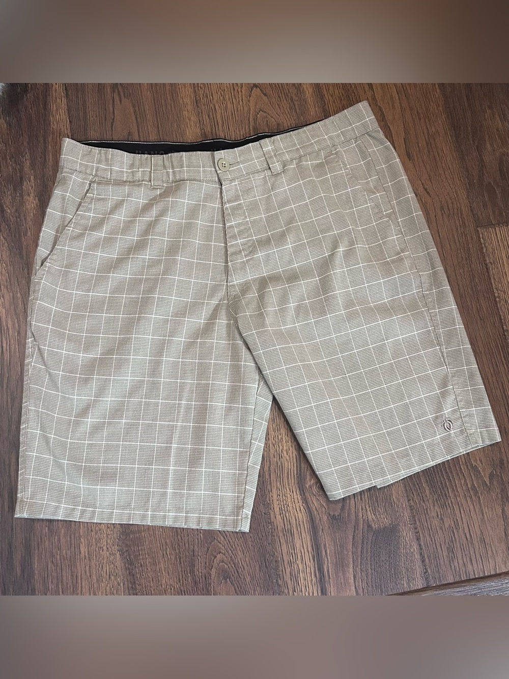 Hang Ten EUC Men’s Size 36 Khaki Plaid Shorts Flat Front